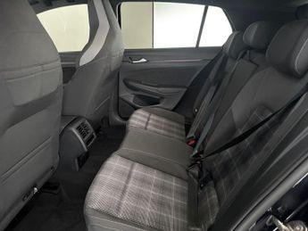 Volkswagen Golf 2.0 TDI GTD DSG (200 ps) - DIGITAL DASH - PADDLE SHIFT - PARK SE