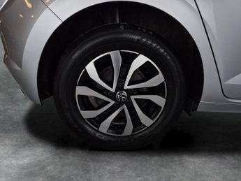 Volkswagen Polo 1.0 TSI Active DSG (95 ps) - WIFI - BLUETOOTH - CRUISE