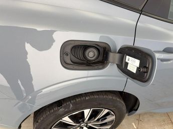 Volvo XC60 2.0 B5 MHEV Plus AWD (250 ps) - CARPLAY - HK AUDIO - KEYLESS ENT
