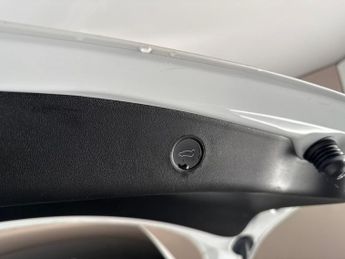 Tesla Model 3 Saloon RWD (241 bhp) - PARK ASSIST - LED - REVERSE CAM