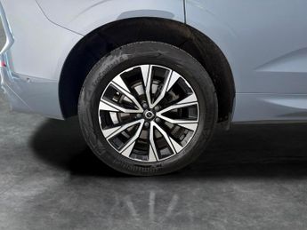 Volvo XC60 2.0 B5 MHEV Plus AWD (250 ps) - CARPLAY - HK AUDIO - KEYLESS ENT