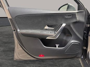 Mercedes-Benz A Class 2.0 A180d AMG Line 8G-DCT (116 ps) - HEATED LEATHER - COMFORT PA