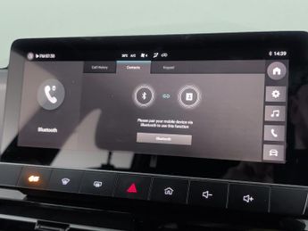 MG Mg4 64kWh SE Long Range (203 ps) - FABRIC - BLACK - CARPLAY - LED