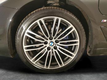 BMW 5 Series 2.0 530e 9.2kWh M Sport Plug-in (252 ps) - REVERSE CAM - EXTERIO