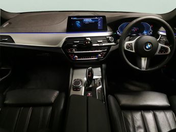 BMW 5 Series 2.0 530e 9.2kWh M Sport Plug-in (252 ps) - REVERSE CAM - EXTERIO