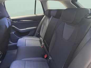 Skoda Octavia 1.4 TSI iV 13kWh SE Technology Plug-in DSG (204 ps) - PARK SENSO