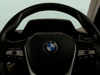 BMW 3 Series 2.0 318d MHT Sport Touring (150 ps) - ADAPTIVE LIGHTS - ACOUSTIC