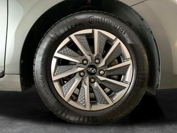 Hyundai Ioniq 38.3kWh Premium (136 ps) - LED - REVERSE CAM - NAV
