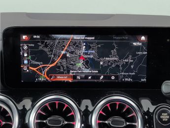 Mercedes-Benz GLA 1.3 GLA250e 15.6kWh Exclusive Edition (Premium) Plug-in 8G-DCT (