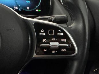 Mercedes-Benz EQA EQA 250+ 70.5kWh Sport (190 ps) - ADAPTIVE LIGHTS - HEATED LEATH