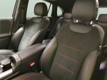 Mercedes-Benz EQA EQA 300 66.5kWh AMG Line 4MATIC (228 ps) - HEATED LEATHER - MIRR