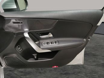 Mercedes-Benz A Class 1.3 A200 Sport (Executive) 7G-DCT (163 ps) - SELF PARK - LED - R