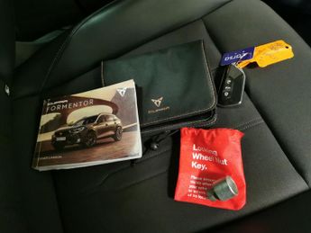 Cupra Formentor 1.4 eHybrid 12.8kWh V1 Plug-in DSG (204 ps) - KEYLESS ENTRY - LE