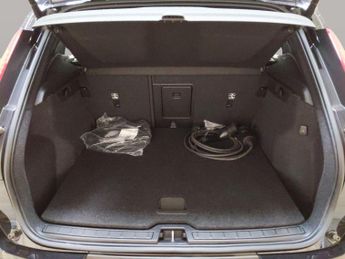 Volvo XC40 1.5h T4 Recharge 10.7kWh Plus Plug-in (211 ps) - KEYLESS ENTRY