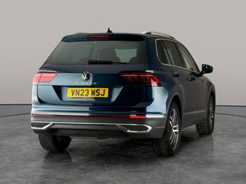Volkswagen Tiguan 2.0 TDI Elegance DSG (150 ps) - SD CARD MEDIA INPUT - CLIMATE CO