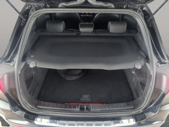 Mercedes-Benz GLA 1.3 GLA250e 15.6kWh Exclusive Edition (Premium) Plug-in 8G-DCT (