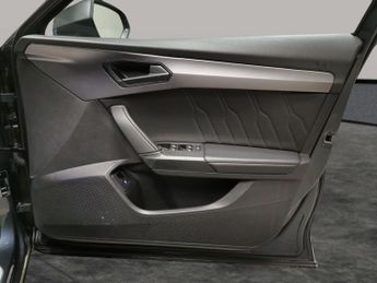 Cupra Formentor 1.4 eHybrid 12.8kWh V1 Plug-in DSG (204 ps) - KEYLESS ENTRY - LE