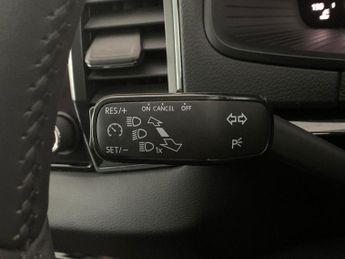 Skoda Karoq 1.5 TSI ACT SE L DSG (150 ps) - SMARTLINK - REVERSE CAM - NAV