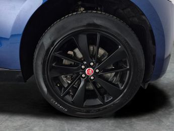 Jaguar F-PACE 2.0 D200 MHEV R-Dynamic Black AWD (204 ps) - LED - REVERSE CAM -
