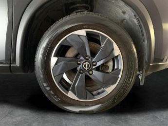 Nissan X-TRAIL 1.5 h e-POWER N-Connecta (204 ps) - 360 CAM - LED - REVERSE CAM