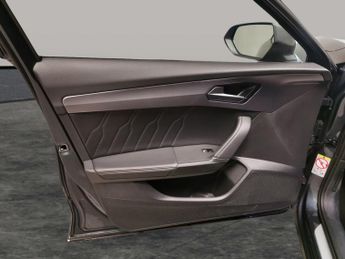 Cupra Formentor 1.4 eHybrid 12.8kWh V1 Plug-in DSG (204 ps) - KEYLESS ENTRY - LE