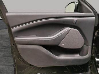 Ford Mustang Mach-e Extended Range 91kWh Automatic (294 ps) - TECH PACK PLUS - HEATE