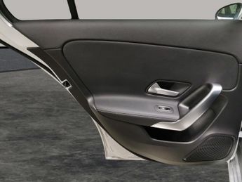 Mercedes-Benz A Class 1.3 A200 Sport (Executive) 7G-DCT (163 ps) - SELF PARK - LED - R