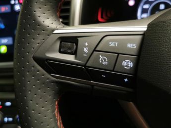 Seat Ateca 1.5 TSI EVO FR DSG (150 ps) - NAV - CRUISE - PARK SENSORS