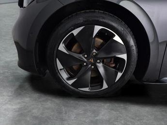 Cupra Born e-Boost 58kWh V2 (230 ps) - HEATED SEATS - NAV - LANE DEPARTURE