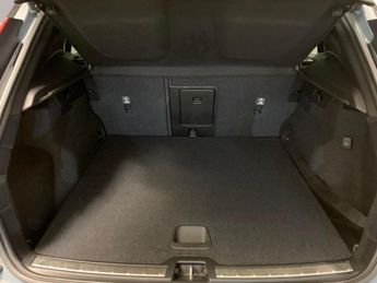 Volvo XC40 2.0 B4 MHEV R-Design AWD (197 ps) - USB AUDIO - CARPLAY - ANDROI
