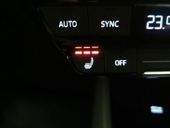 Audi Q4 E-tron 40 Sport 82kWh (204 ps) - LANE DEPARTURE  - BLUETOOTH - PARK SEN