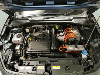 Cupra Formentor 1.4 eHybrid 12.8kWh V1 Plug-in DSG (204 ps) - KEYLESS ENTRY - LE