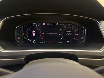 Volkswagen Tiguan 1.4 TSI 13kWh R-Line Plug-in DSG (245 ps) - ADAPTIVE CRUISE - PA