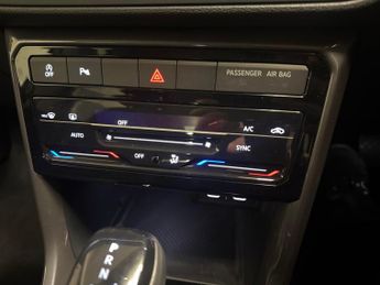 Volkswagen T-cross 1.5 TSI EVO SEL DSG (150 ps) - BLUETOOTH - PADDLE SHIFT - PARK S