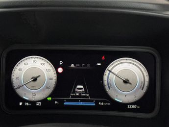 Hyundai Kona 64kWh Premium (10.5kW Charger) (204 ps) - HEATED SEATS - HEATED 