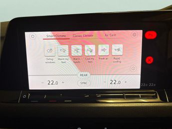 Volkswagen Golf 2.0 TDI GTD DSG (200 ps) - HEATED STEERING - BLIND SPOT ASSIST -