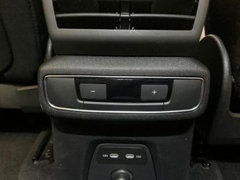 Audi Q4 E-tron 150kW 40 82kWh Sport [C+S/Tech Pack] ADAPTIVE CRUISE - LED LIGHT