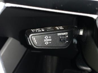 Audi Q4 E-tron 150kW 40 82kWh Sport [C+S/Tech Pack] ADAPTIVE CRUISE - LED LIGHT