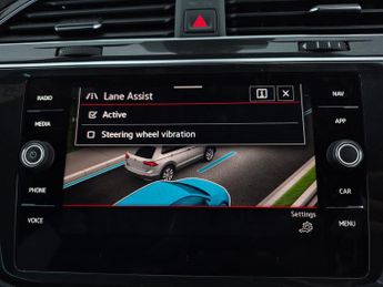 Volkswagen Tiguan 1.4 TSI 13kWh R-Line Plug-in DSG (245 ps) - ADAPTIVE CRUISE - AP