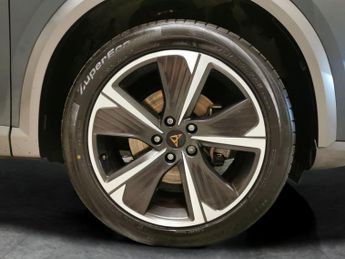 Cupra Formentor 1.4 eHybrid 12.8kWh V1 Plug-in DSG (204 ps) - KEYLESS ENTRY - LE