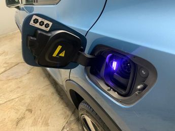 Volvo XC40 Recharge Twin 78kWh Ultimate AWD (408 ps) - SURROUND VIEW - PARK