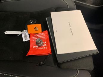 Volvo XC40 Recharge Twin 78kWh Ultimate AWD (408 ps) - SURROUND VIEW - PARK