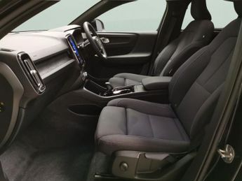 Volvo C40 Twin Recharge 82kWh Core AWD (408 ps) - PARK ASSIST - LED - LANE