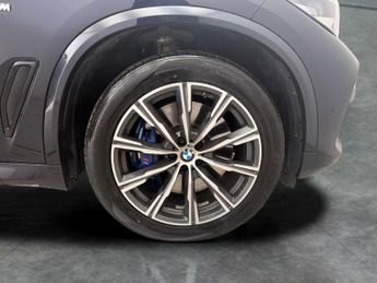 BMW X5 3.0 40i M Sport xDrive (340 ps) - LED - REVERSE CAM - HEATED SEA