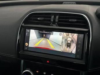 Jaguar XE 2.0 D200 MHEV R-Dynamic Black (204 ps) - LANE DEPARTURE  - WIFI 