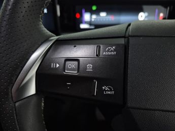 Vauxhall Grandland 1.2 Ultimate e-DCT (136 ps) - KEYLESS ENTRY - LED - REVERSE CAM