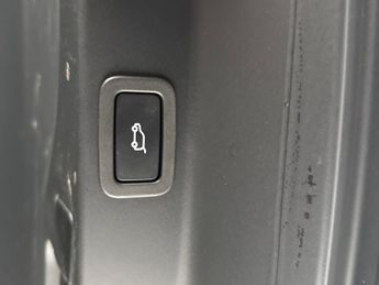 Jaguar F-PACE 2.0 D200 MHEV R-Dynamic S AWD (204 ps) - APPLE CARPLAY - REV CAM