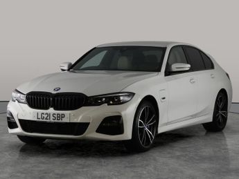 BMW 3 Series 2.0 330e 12kWh M Sport Plug-in (292 ps) - SUN PROTECTION GLASS -