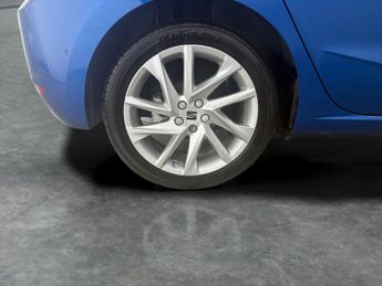Seat Ibiza 1.0 TSI FR DSG (115 ps) - PADDLE SHIFT - 17IN ALLOYS - SD CARD M