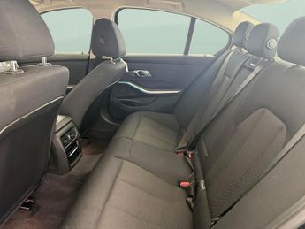 BMW 3 Series 2.0 330e 12kWh SE Pro Plug-in (292 ps) - ACOUSTIC GLAZING